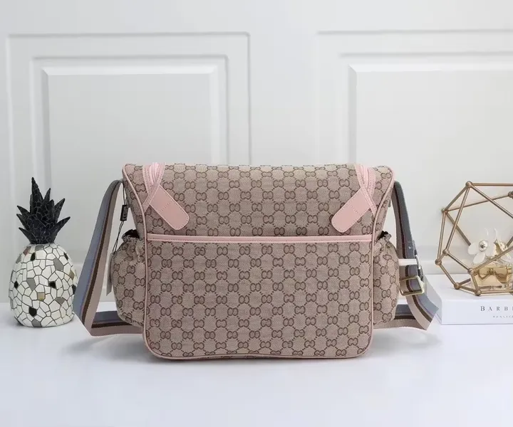 حقيبة الأم ,Mother's bag