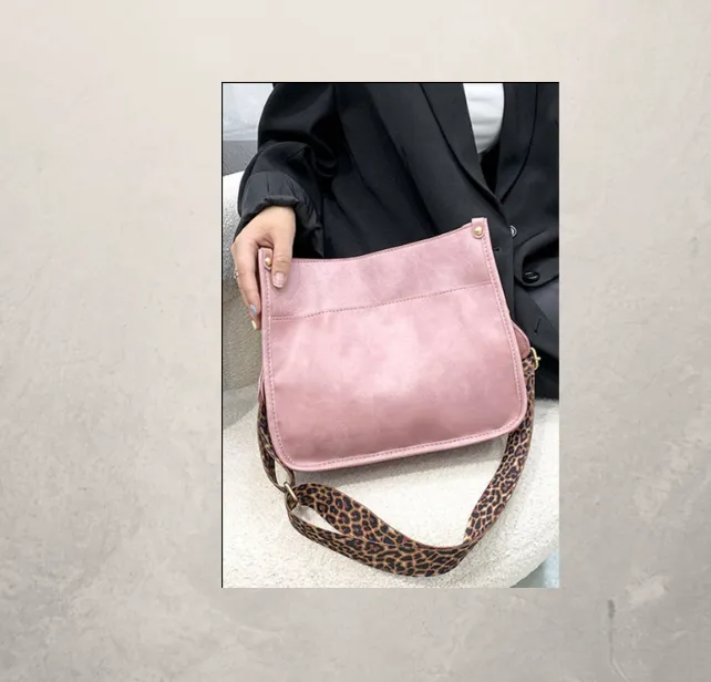 Leopard Retro Crossbody bag